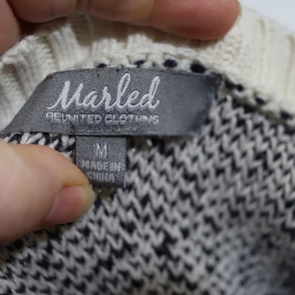 Marled Black White Crew Neck Star Sweater Medium Knit Pullover Casual Stylish - Picture 11 of 13